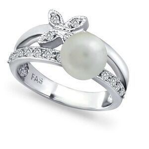 Silver Ring with Pearl and Crystal Accents